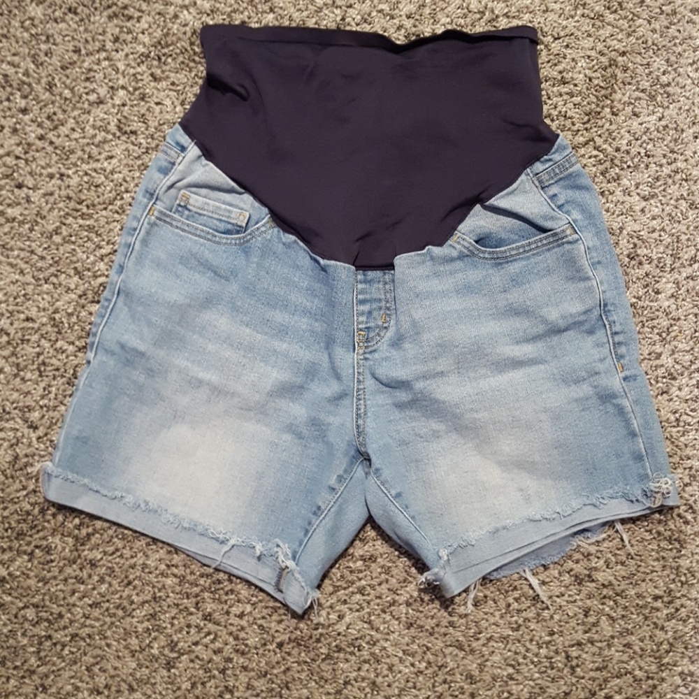Old Navy Maternity over belly shorts